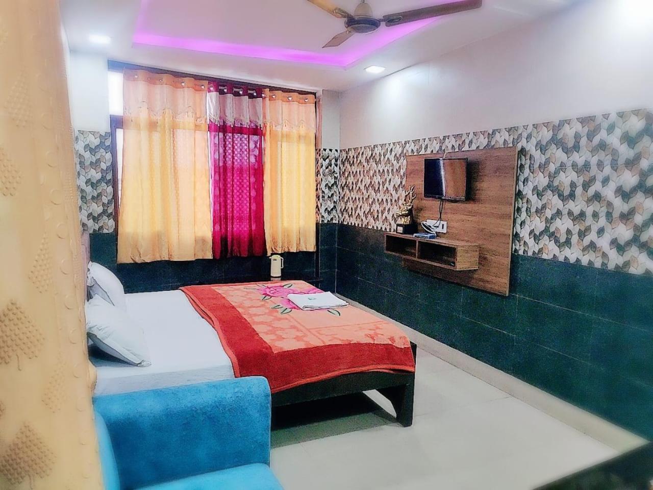 Hotel Vishal Palace Unnao Esterno foto
