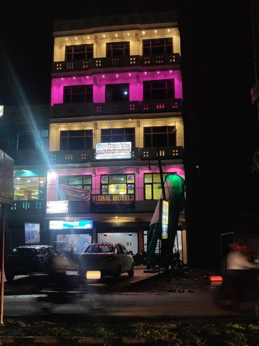 Hotel Vishal Palace Unnao Esterno foto